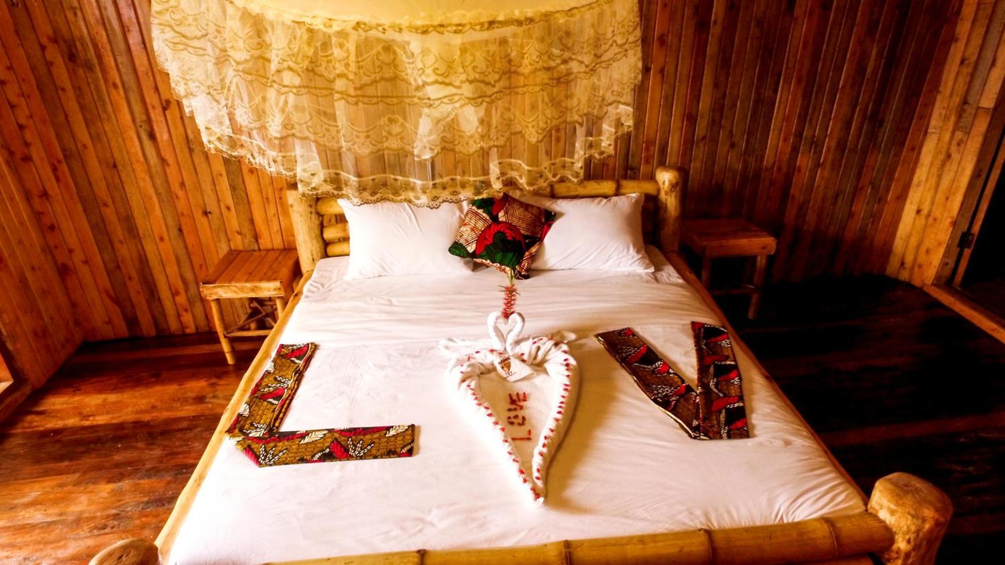 Hawk'S Eye Lodge Bunyonyi Kabale Номер фото